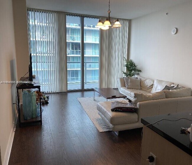 Photo - 79 SW 12th St