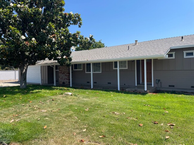 1570 Camille Ct