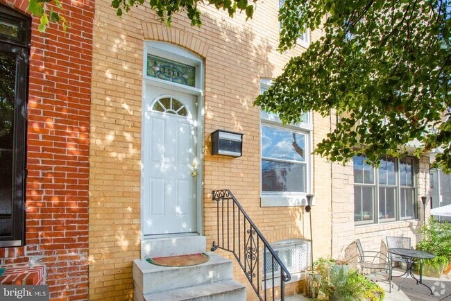 Building Photo - 639 S Montford Ave Rental