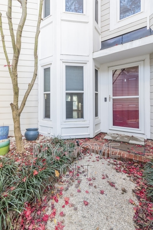 Photo - 807 Greenleaf Ave