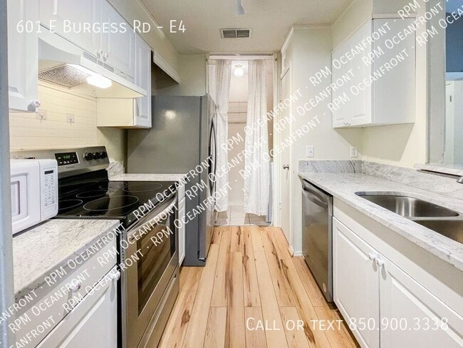 Photo - 601 E Burgess Rd