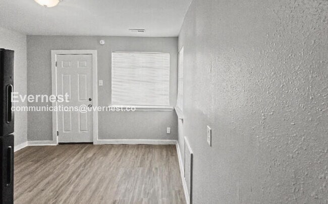 Photo - 1012 4th Ave W Unidad 2