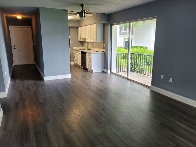 Photo - 1550 11th St NE
