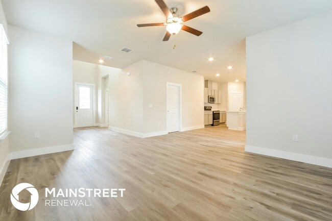 Photo - 352 Whiteheart Dr