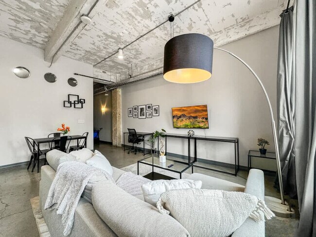 Photo - 555 Evergreen St Unit ID1055830P