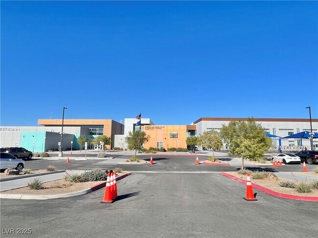 Photo - 2117 Thames View St