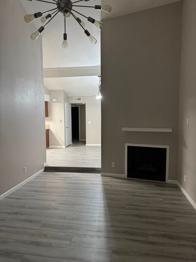 Photo - 4925-4927 Indian Oaks Court Unit 4927