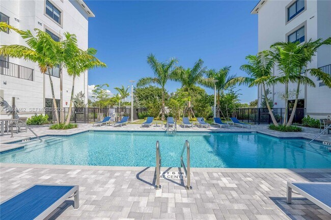 Photo - 1080 NE 215th St Unit 01-403