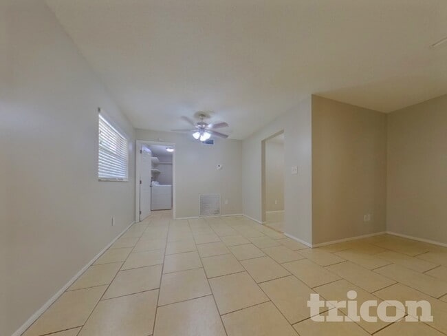 1525 Guinevere Dr