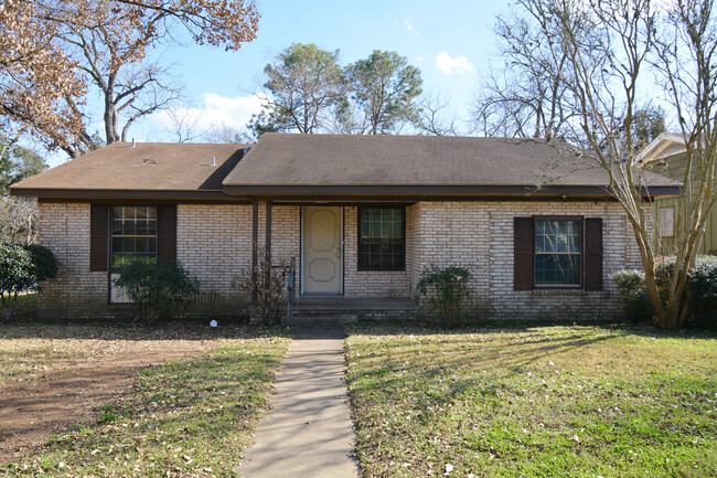 Building Photo - 908 E Stone St Rental
