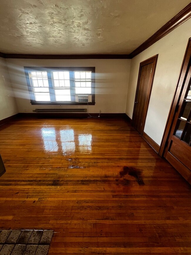 Photo - 1340 Plum St Unit 2