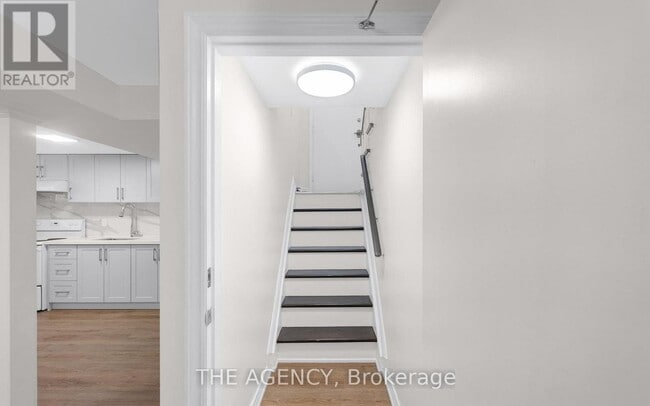 Photo - 1038 Alexandra Ave