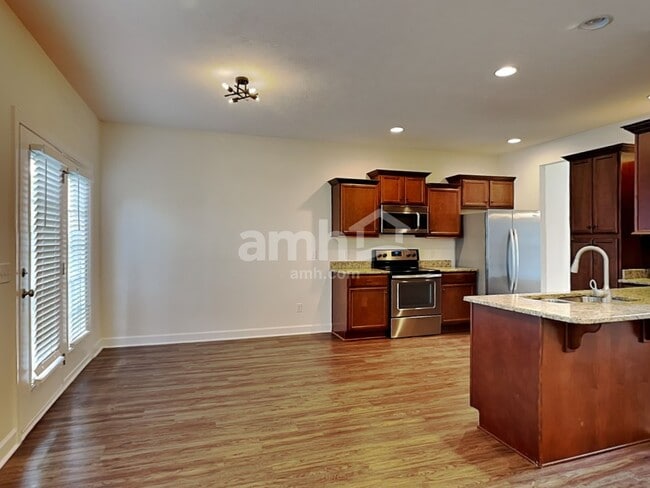 Photo - 6457 Sunnywood Dr
