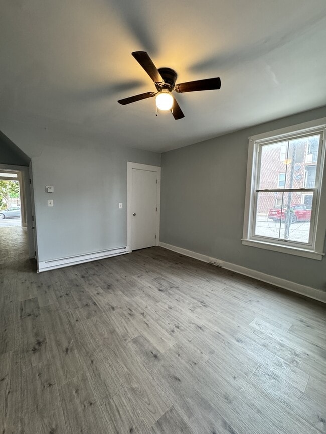 Photo - 82 W Main St