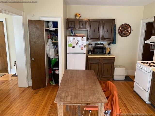 Photo - 80 Robbins St Unidad 2