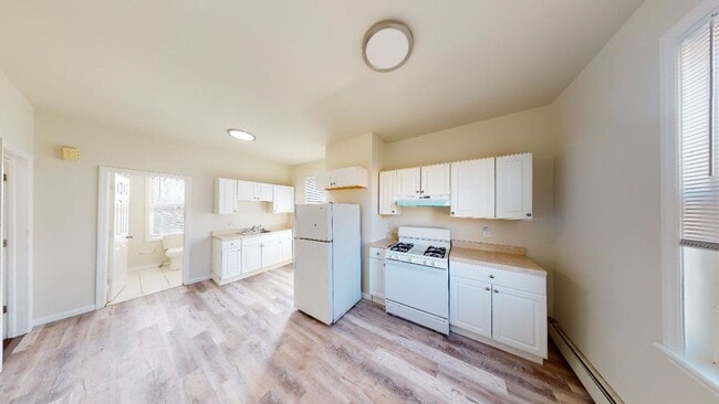 Building Photo - 1052 Garfield Ave Unit 3