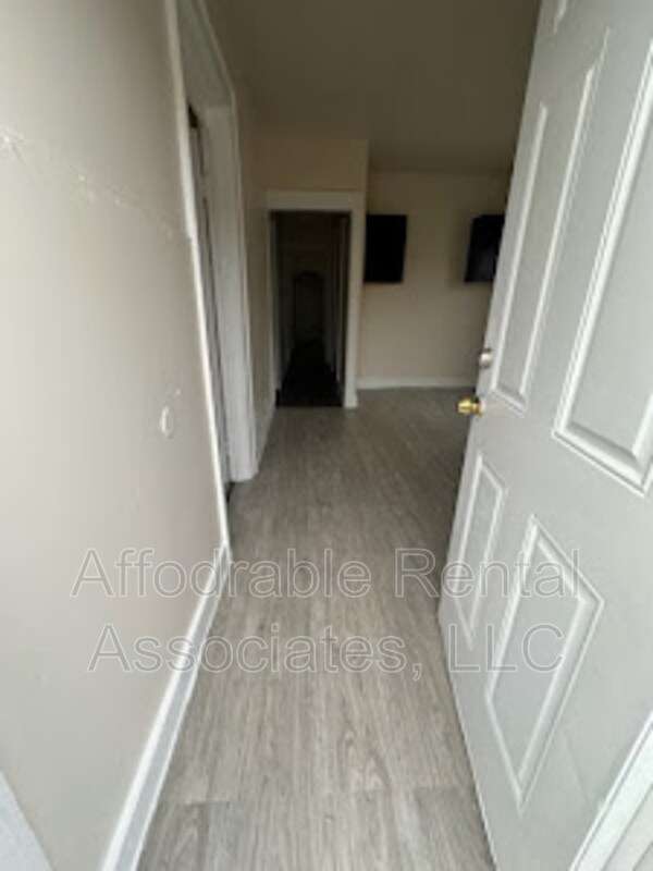 Photo - 700 S 36th St Unit Lower