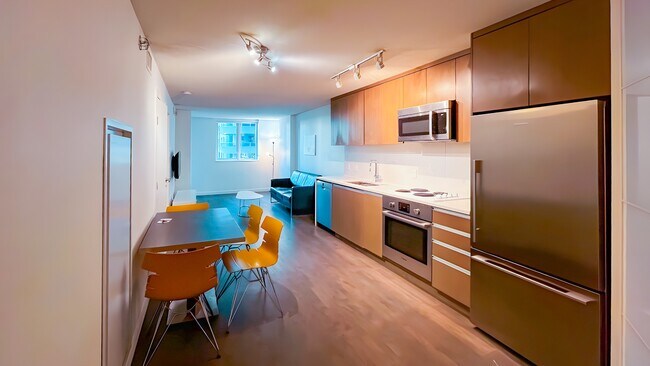 Photo - 1009 Harwood St