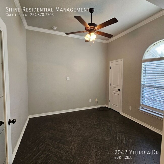 Photo - 2042 Yturria Dr