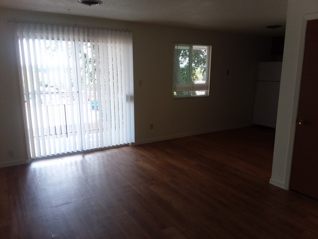 Living Room - 8000 W 62nd Ave Apartamentos Unidad 3