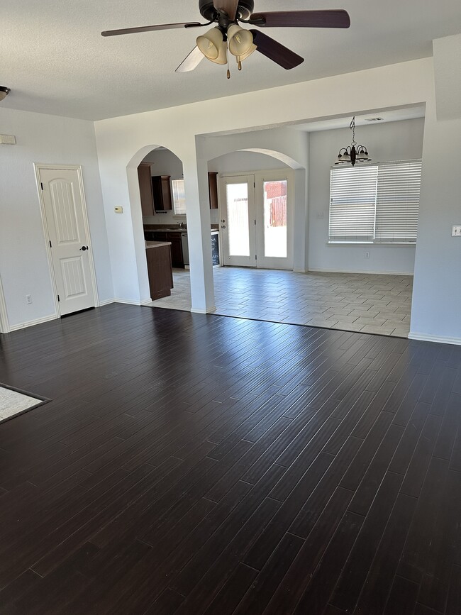 Photo - 1908 Red Bud Ct