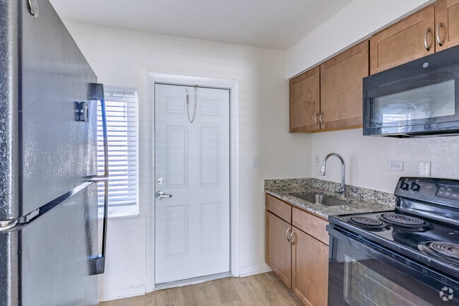 1BR, 1BA - 474SF - Kitchen