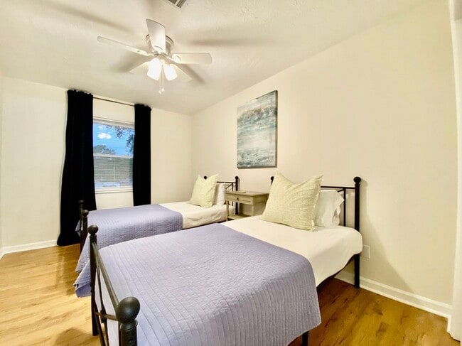 Photo - 533 Grant Ave