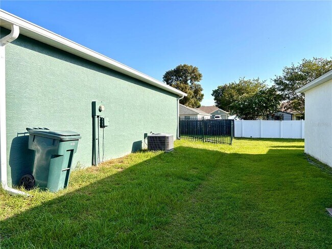 Photo - 3007 NE 24th Pl