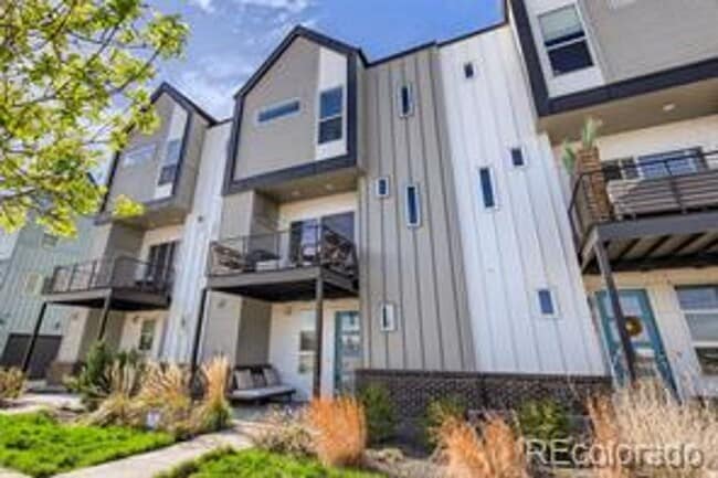 Photo - Recently Built Townhome in Hot Midtown!