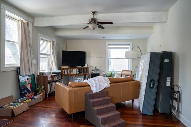 Photo - Gorgeous 5 Bedroom / 4 Full Bath Home along Chicago River