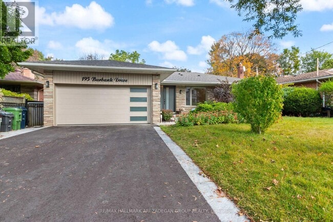 Photo - 195 Burbank Dr