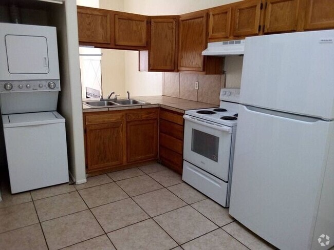 Building Photo - Nice 2 bedroom - 1 bath in Southside Tucson Rental