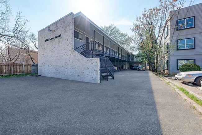 Photo - For Lease – Fully Furnished Studio Near UT