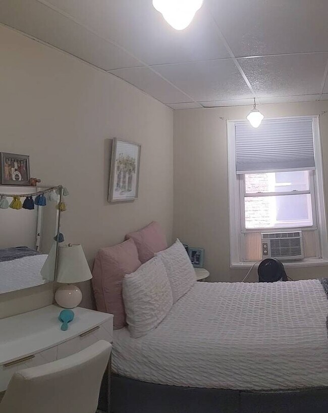 Photo - 1307 Commonwealth Ave Unit 4