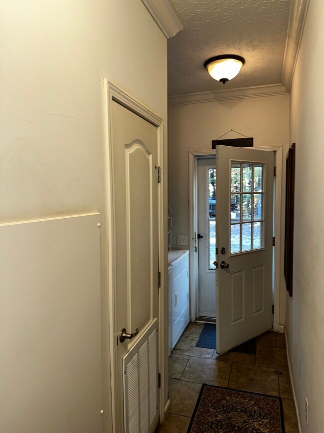 Photo - 2290 Ashland Rd