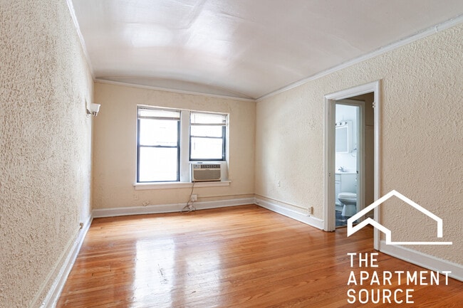 Building Photo - 532 W Arlington Pl Unit 304