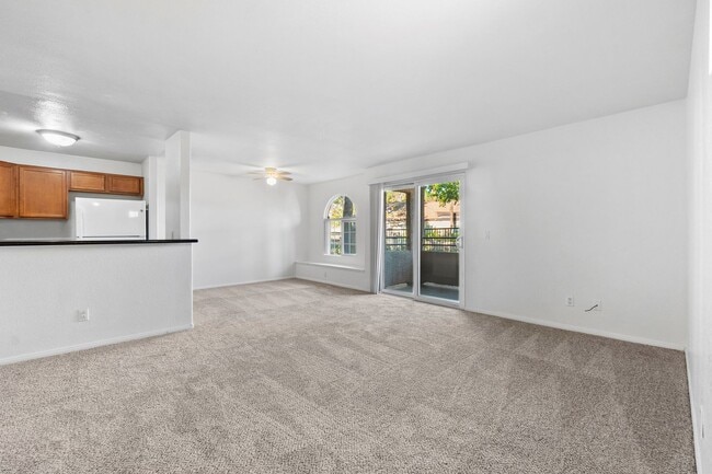 Photo - 3 Bedroom Condo at THE LAKES!