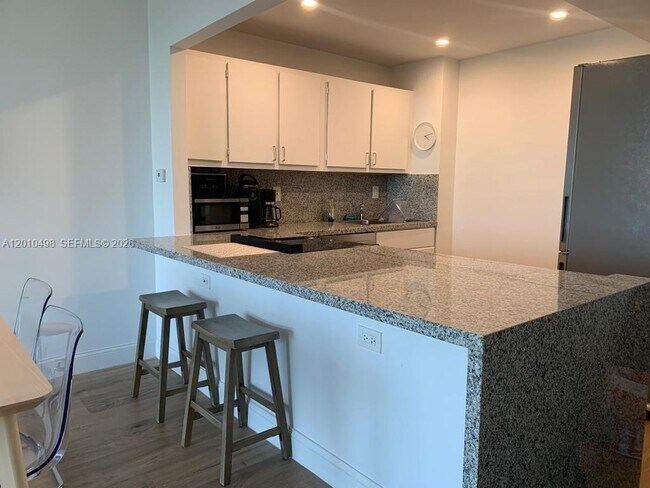780 NE 69th St Unit 506