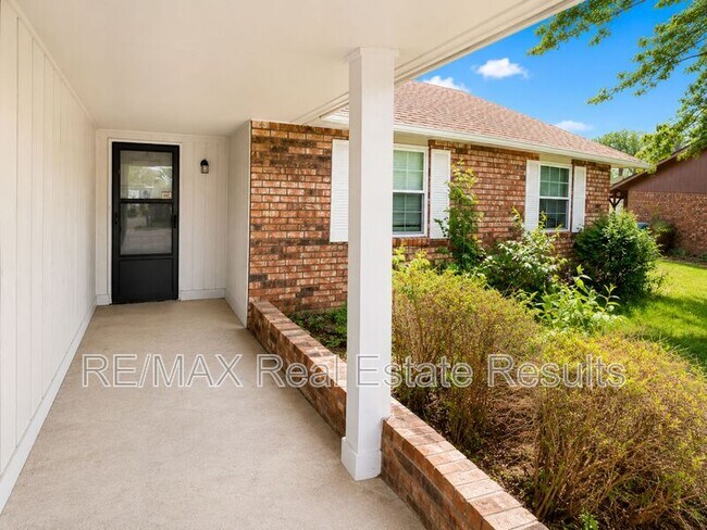 Photo - 1810 SE Crouch St