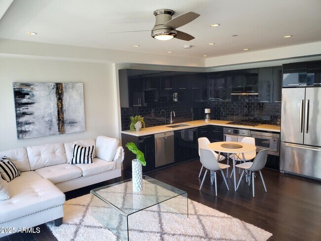 Photo - 4422 N 75th St Apartment Unit 5005