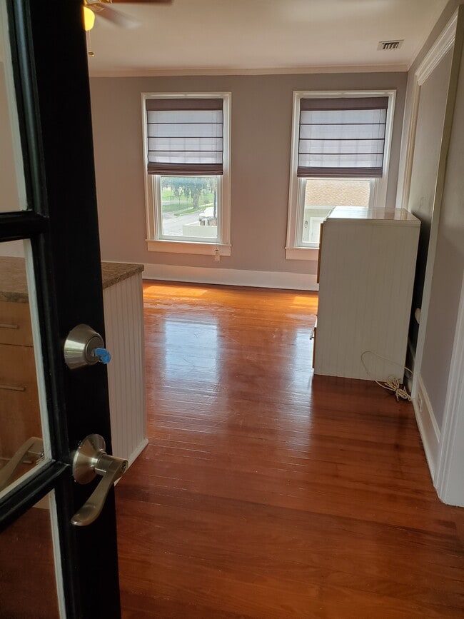 Photo - 700 N Hamilton Cres Unit 1