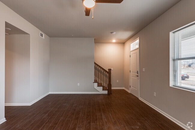 3BR, 2.5BA -1375-1500SF - River West Apartments