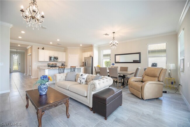 Photo - 2075 Parson St