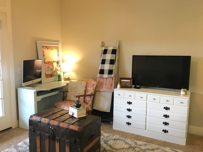 Photo - 705 W Douglas St Unit 202