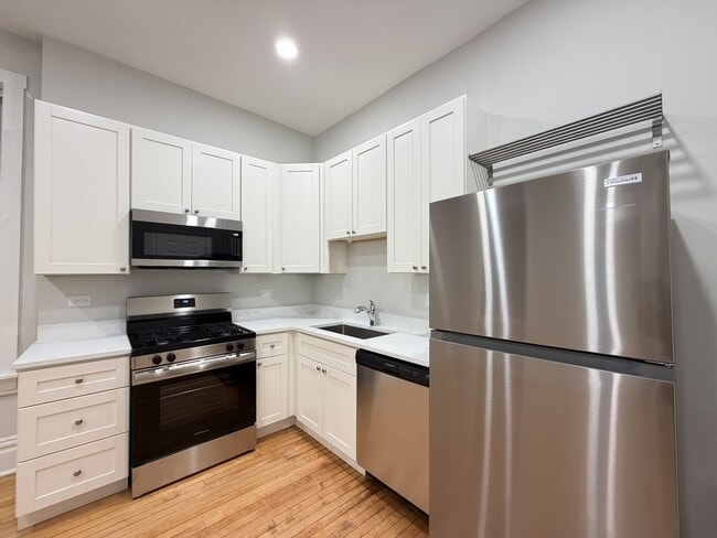 Photo - 1025 N Sacramento Ave Unit J05P