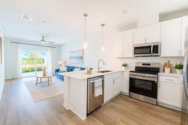 Building Photo - Viva at New Smyrna Beach