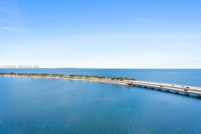 Building Photo - 2451 Brickell Ave Unit 14C