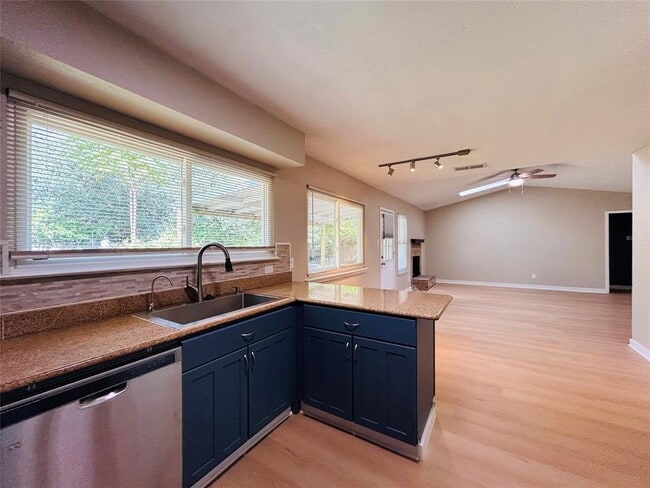 Photo - 2608 Cypress Ln