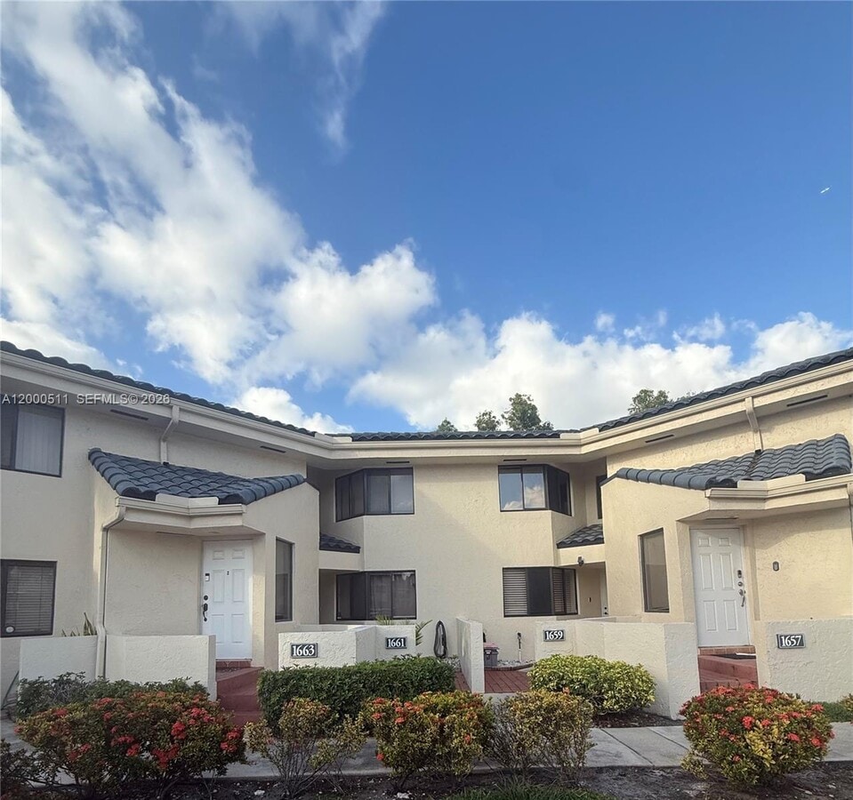Photo - 1661 NW 81st Way Unidad 1661