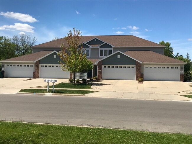 Building Photo - 5571 Osborn Dr Rental